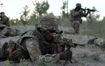 Free Video Stock Soldier Giving Instructions On The Field