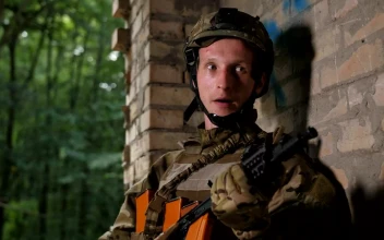 Free Video Stock Soldier Preparing To Clear A Room