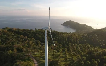Free Video Stock Spinning Shot Of An Electricity Wind Generator