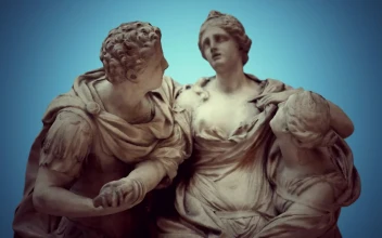Free Video Stock Statue Against A Blue Background