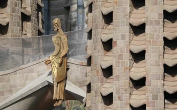 Free Video Stock Statue Of Christ Located On The Facade Of The Temple
