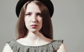 Free Video Stock Stylish Girl Showing A  Dollar