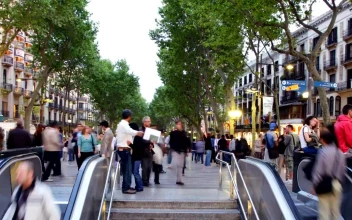 Free Video Stock Subway Entrance In A Pedestrian Zone