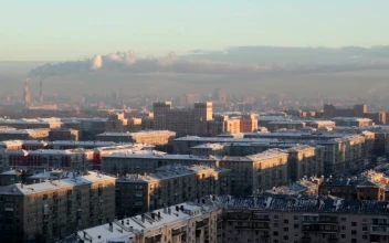 Free Video Stock sunrise over an industrial part of town