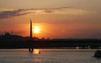 Free Video Stock sunset at the atatürk bridge in istanbul