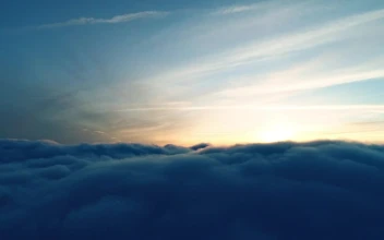 Free Video Stock sunset seen above cloud level