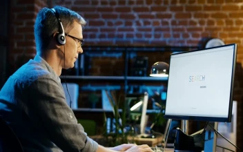 Free Video Stock surfing the internet in the office