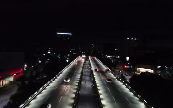 Free Video Stock suspended bridge with traffic