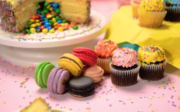 Free Video Stock table of a birthday party with cake
