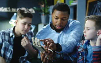 Free Video Stock teacher explaining the robotic mechanism