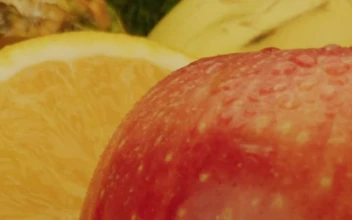 Free Video Stock texture of a lot of fruit on a green grass