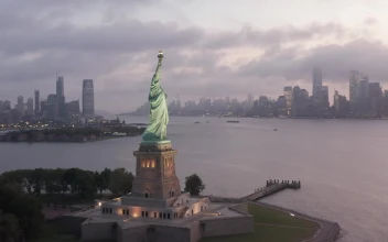 Free Video Stock the statue of liberty and the city behind