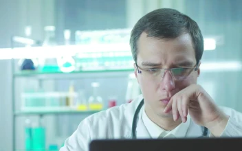 Free Video Stock thoughtful scientist on the lab