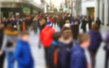 Free Video Stock time lapse of a busy tourist street in winter