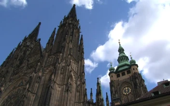 Free Video Stock time lapse of a cathedral and the sky