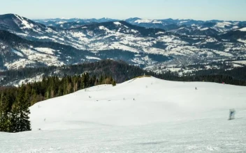 Free Video Stock time lapse of a ski resort in a sunny day