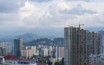Free Video Stock time lapse of a tower crane in a construction site