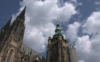 Free Video Stock time lapse of the prague castle