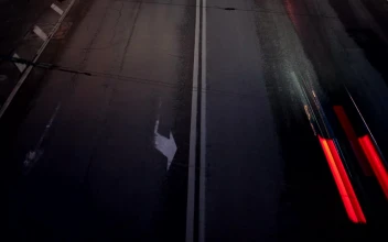 Free Video Stock timelapse of city traffic late at night