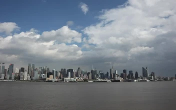 Free Video Stock timelapse of river traffic