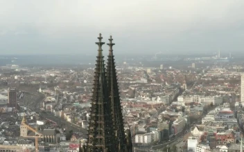 Free Video Stock top of a cathedral with the city in the background