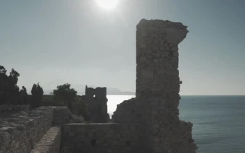 Free Video Stock touring archeological tourist area