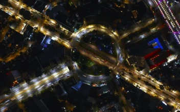 Free Video Stock traffic of a roundabout during one night