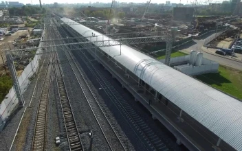 Free Video Stock train heading towards the city outskirts