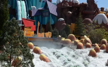 Free Stock Video Waterpark Slide During A Hot Day