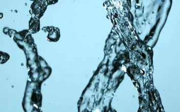 Free Stock Video Water Splash Falling In Slow Motion