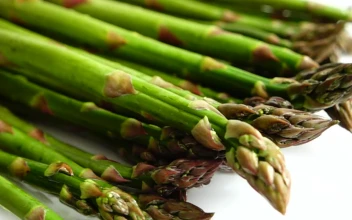 Free Stock Video Washing Asparagus In The Kitchen