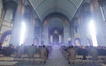 Free Stock Video Virtual Tour Of A Church With Some People