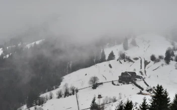 Free Stock Video Very Cloudy And Foggy Afternoon In Winter