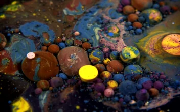 Free Stock Video Underwater Paint Spheres Shaped Like Planets