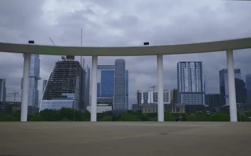 Free Stock Video Two People Watching A Big City In The Distance