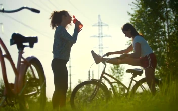 Free Stock Video Two Cyclist Resting In Nature