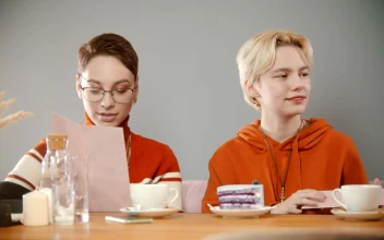 Free Stock Video Two Cheerful Women Ordering In A Restaurant