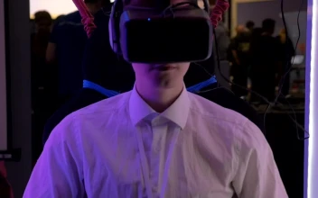 Free Stock Video Trying A Vr Arcade Attraction