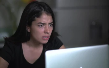 Free Stock Video Young Very Frustrated Woman In Front Of Her Computer