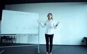Stock Footage Woman Giving A Talk In Front Of An Audience Free