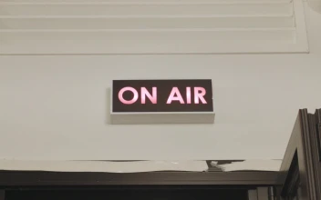 Ree Video On Air Blinking Video