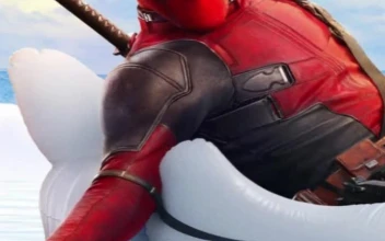 Cool Deadpool Swimming Pool Live Phone Wallpaper