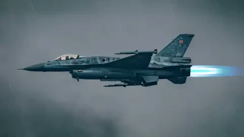 Air Force F 16 Tiger In The Rain Live Wallpaper - Free Live Wallpaper