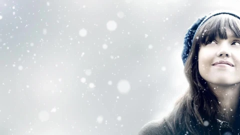 Girl in snow - Free Live Wallpaper