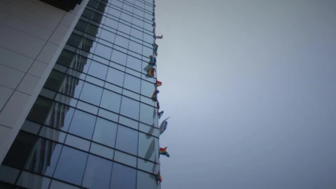 Coverr Highrise PC Live Wallpaper - Free Live Wallpaper