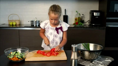 Stock Video Accident In The Kitchen Live Wallpaper for PC - Free Live Wallpaper
