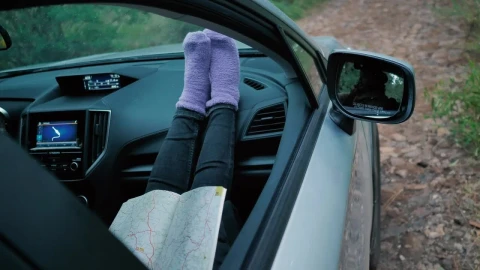 Stock Video Adventurers Enjoying The Road Live Wallpaper for PC - Free Live Wallpaper