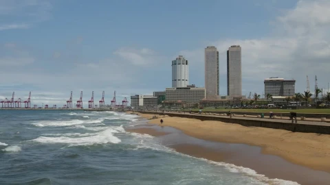 Stock Video Beach And The City In The Background Live Wallpaper For PC - Free Live Wallpaper