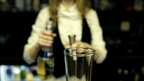 Stock Video Bartender Pouring Shots Into A Mixer Live Wallpaper For PC - Free Live Wallpaper