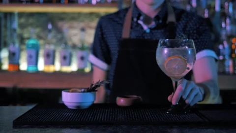 Stock Video Bartender Pouring A Drink Live Wallpaper For PC - Free Live Wallpaper